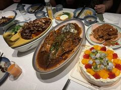 -八府香鸭·啫啫煲(华山路店)