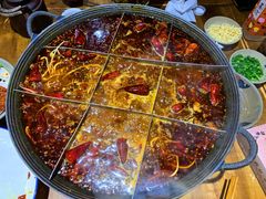 麻辣火锅-白乐天毛肚火锅馆(解放碑店)