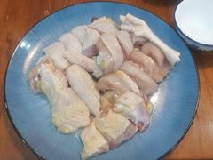 -老何家后安粉·糟粕醋海鲜火锅(三亚湾椰梦长廊店)