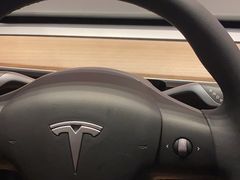 -TESLA 特斯拉(广州天环广场体验店)