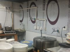 -上海特色小笼店(铁岭路90弄小区店)