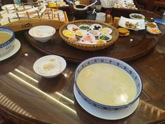 -香麒园·过桥米线·南湖雅宴