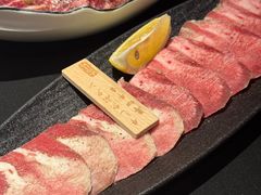 -山川小町·极番烧肉(新地假日广场店)