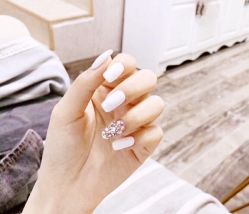 -慕拉美甲美睫皮肤管理