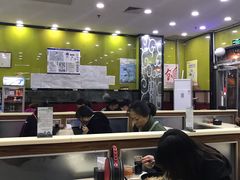 大堂-龙记桂林米粉(财满街店)