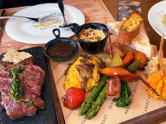 -Mark&Mars Restaurant