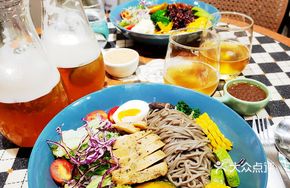 Spiced Grilled Chicken Breast with Buckwheat Noodles
