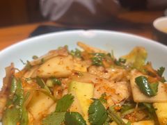 -老滇山寨•云南特色菜•地方菜•民族风情歌舞表演(金碧店)