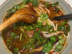 -百春原湖南牛肉粉(百联世纪店)