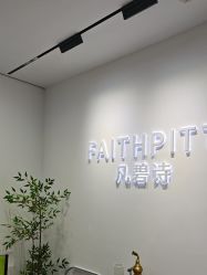 -凡碧诗毛孔清洁收细