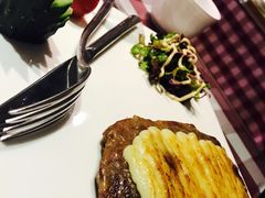 -邓丽君音乐主题餐厅