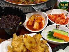 -喇喇排骨火锅·传统韩式脊骨汤(望京西园总店)