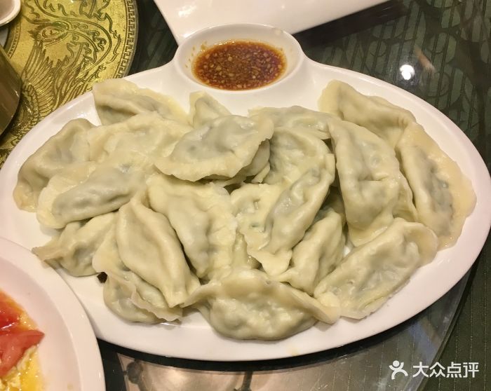 凌海大酒店自助餐厅韭菜鸡蛋饺子图片 - 第1张