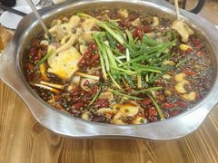 -乡土特色.冷锅鱼.牦牛肉汤锅