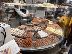 -Laderach 莱德拉(上海环贸iapm店)