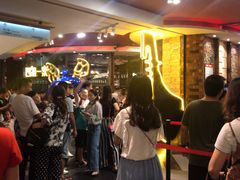 等位区-四海一家自助餐(益田假日广场店)