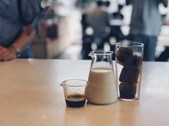 黑砖拿铁-dotcom coffee古点咖啡(致真大厦店)