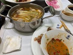 -红鼎豆捞·非遗鲍皇汤火锅(宝丰路店)