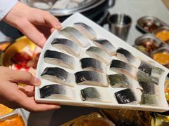 招牌活烤鳗鱼-围炉肉舍•炭烤活鳗•丹东海鲜烤肉(步行街店)