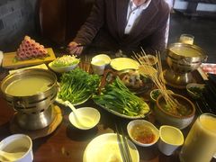 -慢丽江·云南野生菌土鸡锅(西山店)