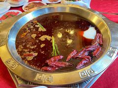 -山城年华老火锅(玉林店)