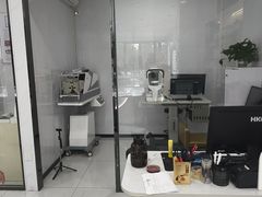 -光明眼镜·蔡司授权(徐泾店)