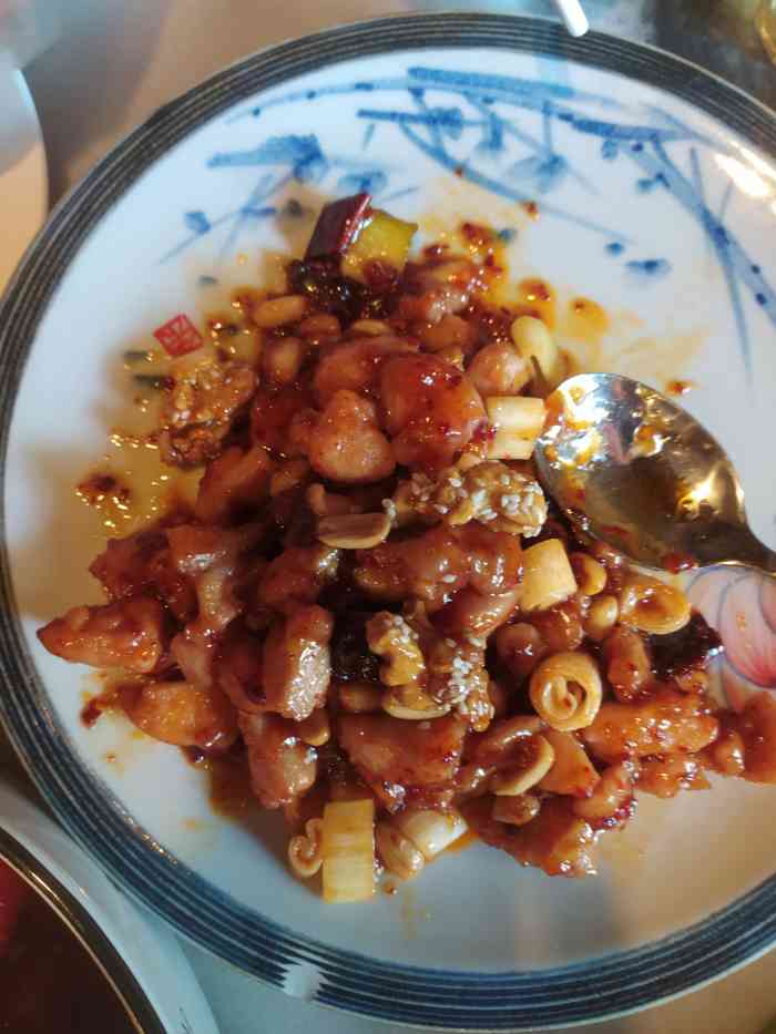 花家怡园(国展店)-"服务不怎么样,点菜员拼命的推荐100元以.