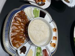 -鞍山大白鲨美食酒店