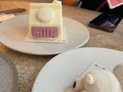 牛奶蛋糕-玲婧胡同·生日蛋糕·餐厅(嘉里城店)