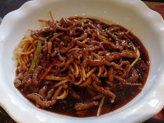 馓子牛肉丝-刘胖子家常菜·蹄花焖藕(兴业店)