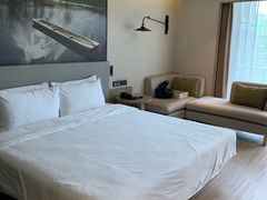 -杭州西湖湖滨银泰亚朵酒店