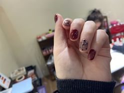 -伊人脱毛美甲美睫连锁机构