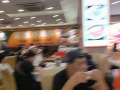 -粤盛海鲜平价店(洛溪食街店)