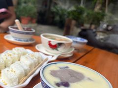 -周大娘牛乳(旧寨古村总店)