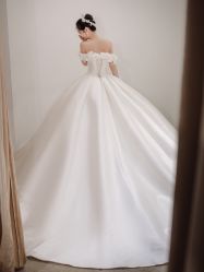 -艾朵婚纱