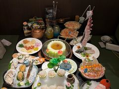 -得意咚瓜·顺德鱼生·冬瓜火锅(深圳首店)