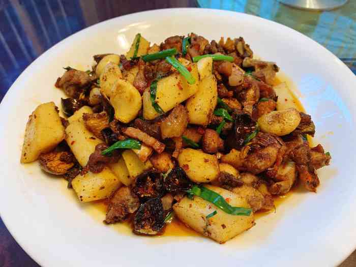 杨府家宴-"来的时候,前台让我们上3楼,没人安排坐哪."-大众点评移动版