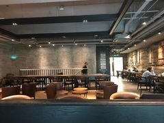 大堂-星巴克(上海虹桥南丰城办公楼店)