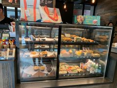 面包甜点陈列柜-星巴克(兰桂坊店)