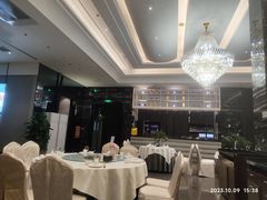 -万龙洲海鲜(大兴绿地缤纷城店)