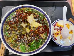 -云阿蛮云南生烫牛肉米线(奉贤路店)