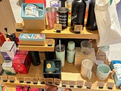 -星巴克臻选(上海中环广场2F店)