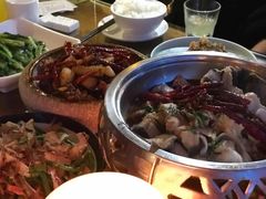 -隔壁老王·家常云南菜(花巷店)