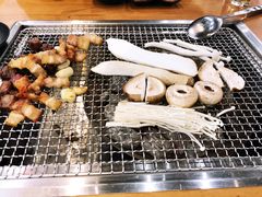 -肉甲韩国木炭烤肉(新壹街1店)