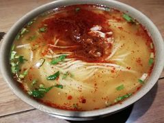 -亮亮面馆(经六路店)