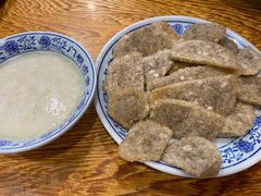 老北京炸灌肠-门框胡同百年卤煮(新街口店)