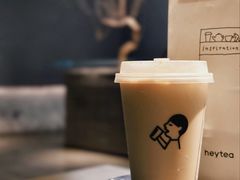 冰拿铁-喜茶(深圳万象城黑金店)