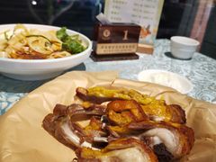 馕坑果木烤羊排-巴扎美食·新疆菜·西域歌舞表演餐厅(新疆大厦店)