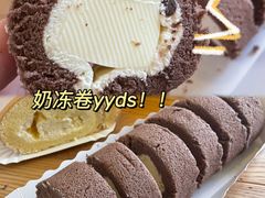 -顶东面包花园·生日蛋糕(世博店)