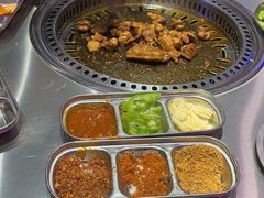 -马路牙子烧烤音乐酒馆(望京店)